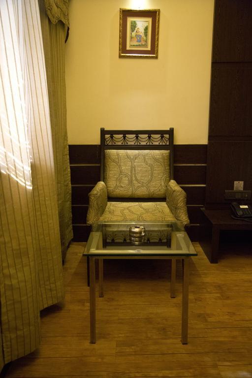 The Rajshahi Palace Indore Exterior photo